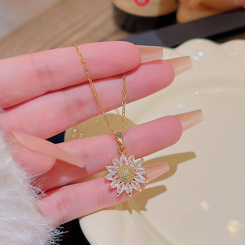 Sunflower Pendant Necklace for Women 📿