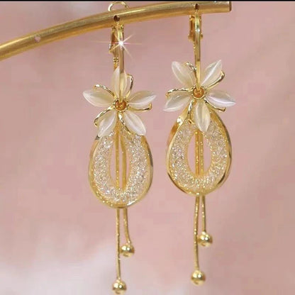 ✨🌸Elegant Flower Tassel Dangle Earrings