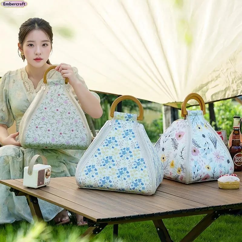 🌿 Foldable Waterproof Picnic Blanket with Carry Handle – Thick Padded Outdoor Mat for Beach, Camping & Travel
