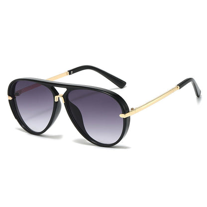 Retro Oversized Aviator Sunglasses 🔆🕶️
