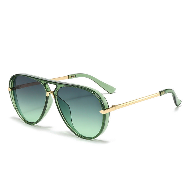 Retro Oversized Aviator Sunglasses 🔆🕶️