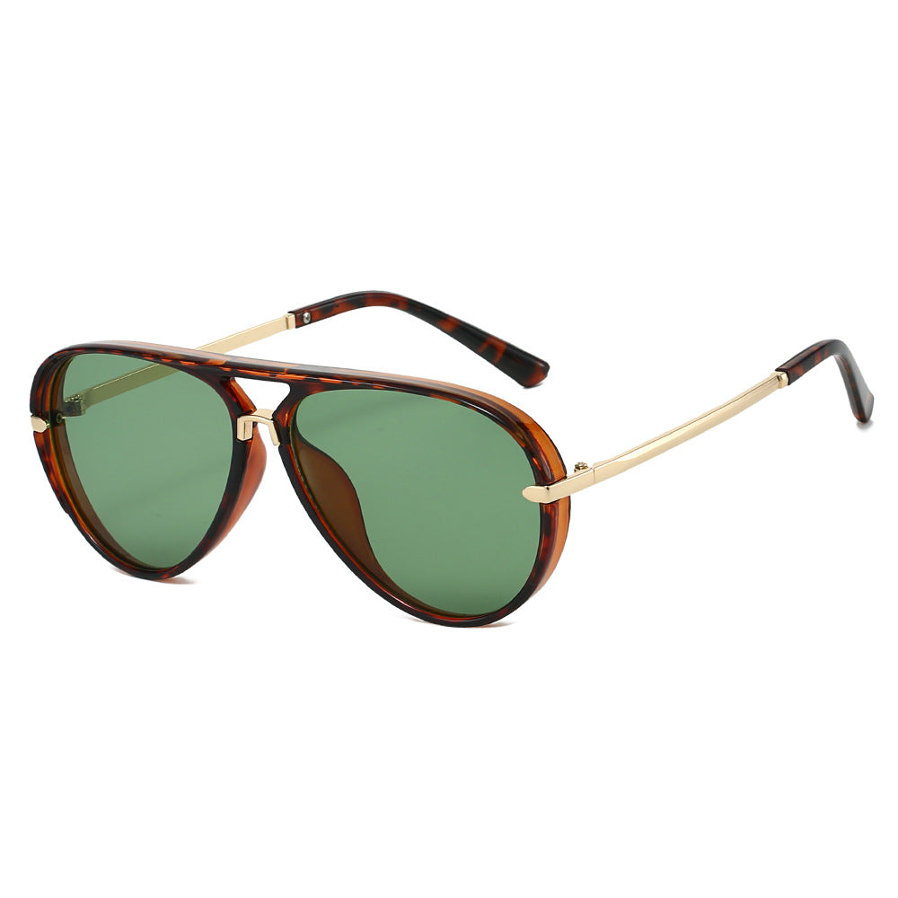 Retro Oversized Aviator Sunglasses 🔆🕶️