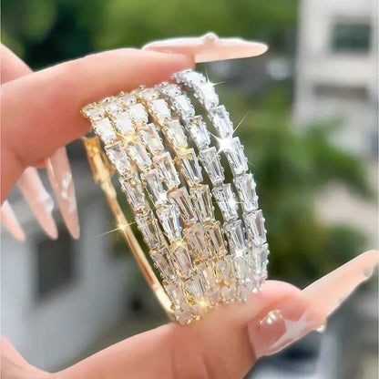 💎 ✨ Women's Sparkling CZ Hoop Earrings – Micro-Paved, Lightweight Copper & Bold Design – Elegant, Versatile & Perfect Gift 💫