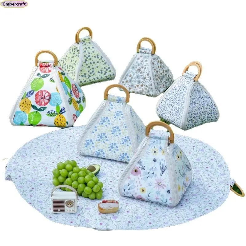 🌿 Foldable Waterproof Picnic Blanket with Carry Handle – Thick Padded Outdoor Mat for Beach, Camping & Travel
