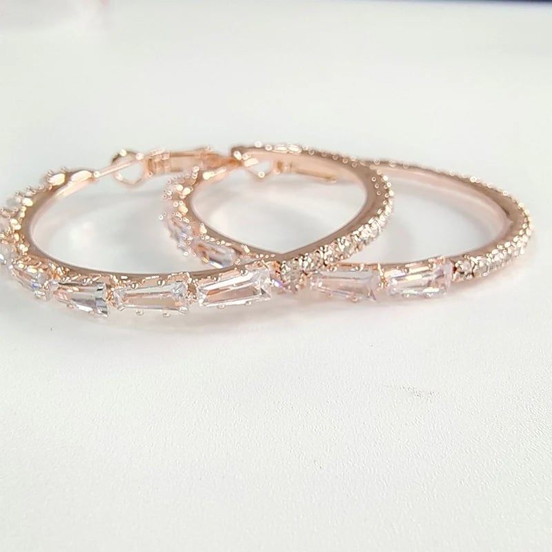 💎 ✨ Women's Sparkling CZ Hoop Earrings – Micro-Paved, Lightweight Copper & Bold Design – Elegant, Versatile & Perfect Gift 💫