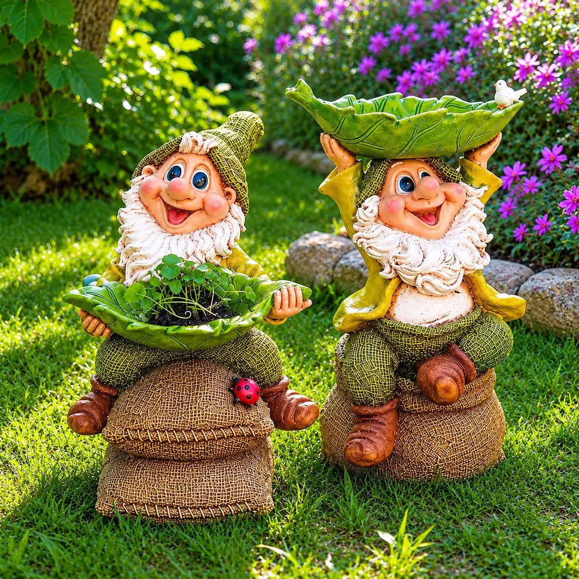 🍃 Birdie Butler Gnome™ — Whimsical Leaf Feeder Garden Statue