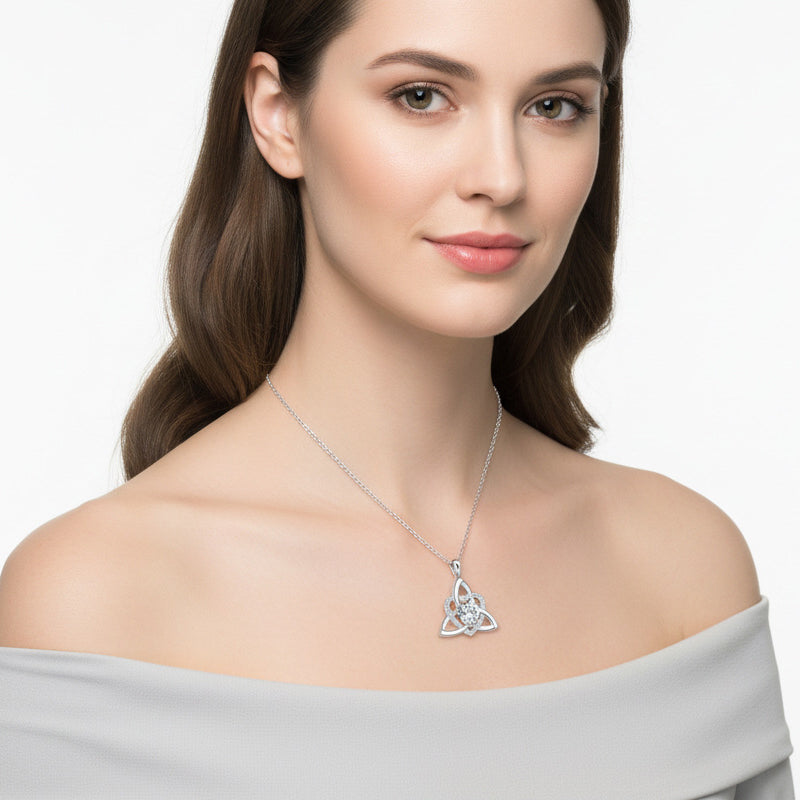 Celtic Knot Heart Pendant Necklace💎📿