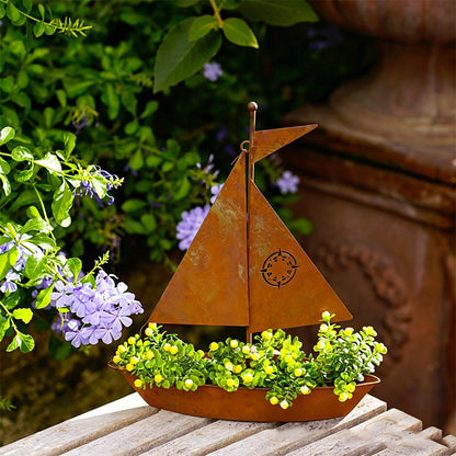 🌱 Rustic Sailboat Metal Planter – Handcrafted, weather-resistant & perfect for succulents, herbs or flowers – charming garden or shelf decor 🏡