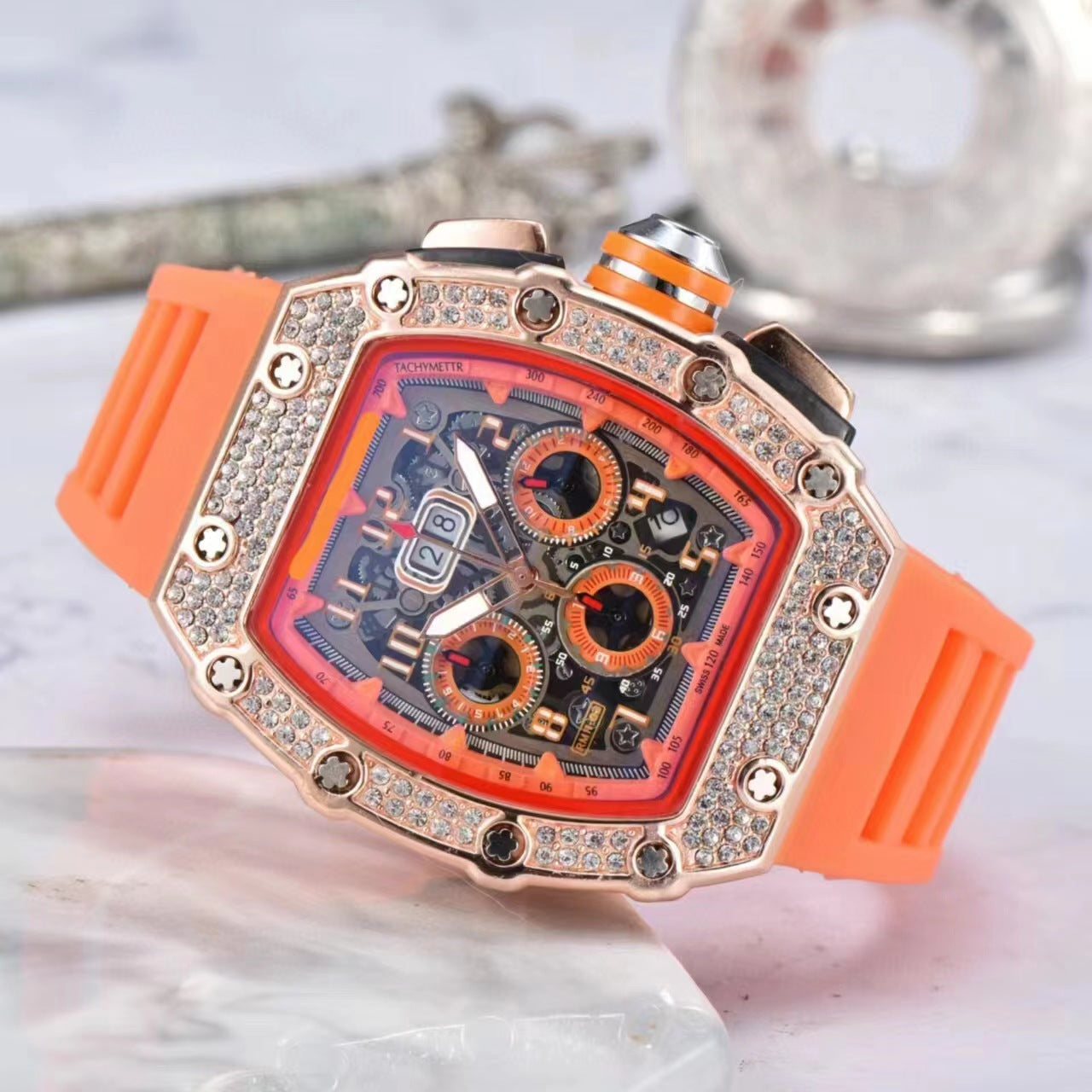 📢📢40% OFF !! ⏰ Luxury Men's Tonneau-Shaped Watch with Rhinestone Embellishment