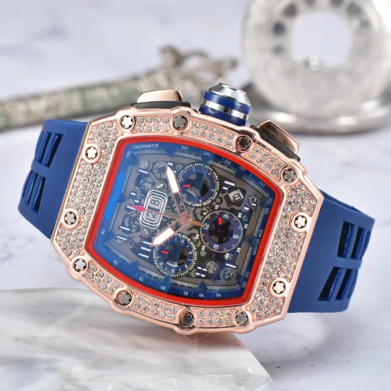 📢📢40% OFF !! ⏰ Luxury Men's Tonneau-Shaped Watch with Rhinestone Embellishment