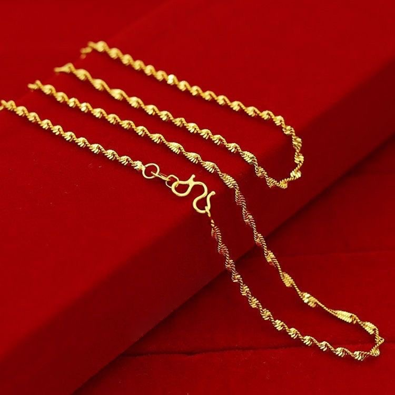 Elegant Four-Leaf Clover Teardrop Necklace