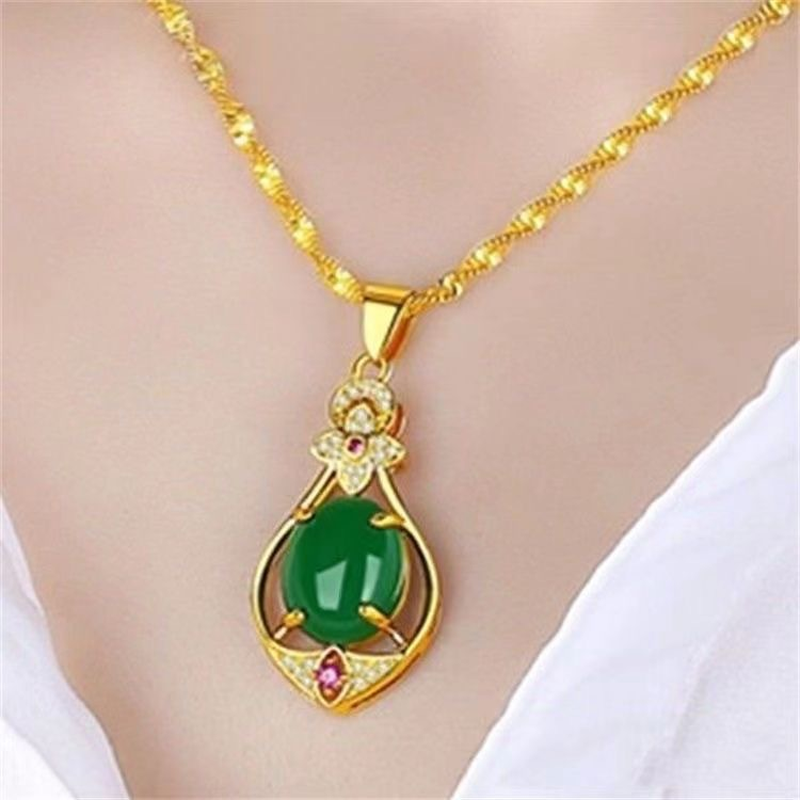 Elegant Four-Leaf Clover Teardrop Necklace