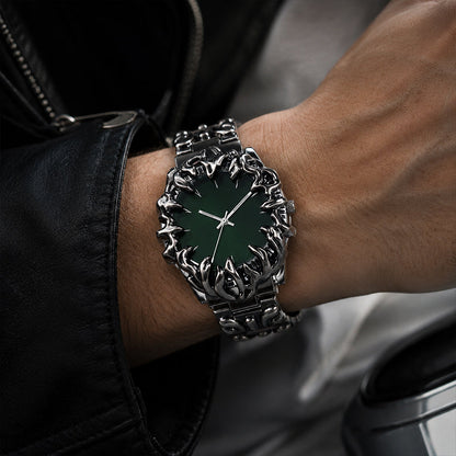 ⌚ Creative Claw-Shaped Quartz Watch – Red Dial, Sculptural Bracelet, Statement Style 🔥