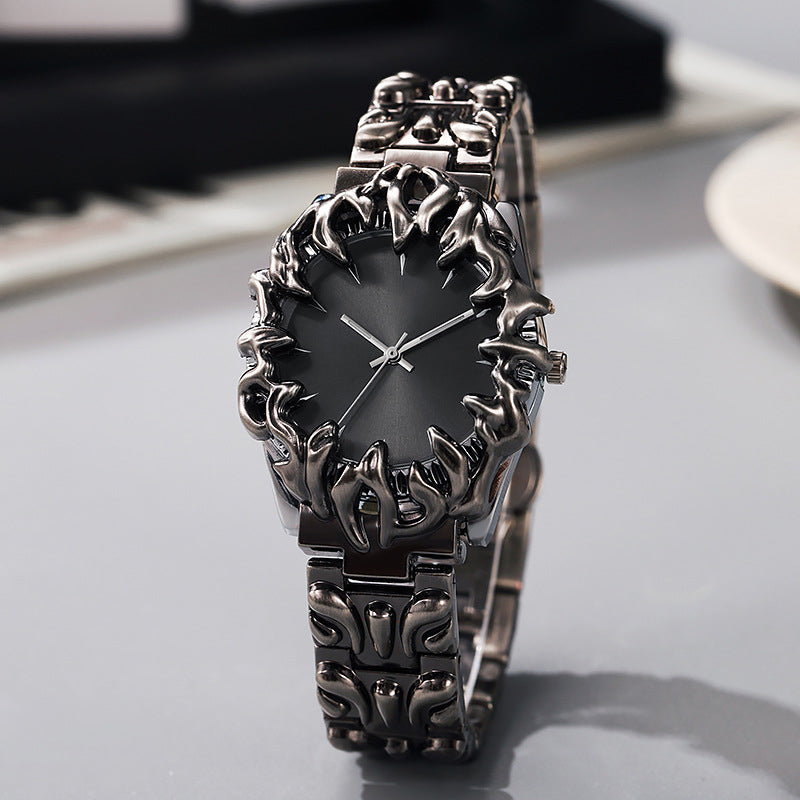 ⌚ Creative Claw-Shaped Quartz Watch – Red Dial, Sculptural Bracelet, Statement Style 🔥